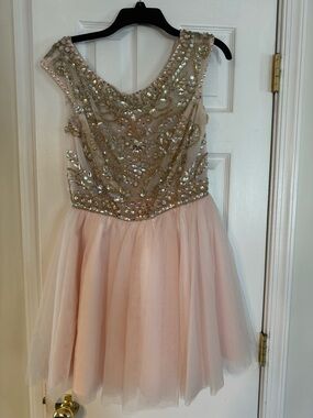 Blush Pink Beaded Homecoming Dress Size 6 Gold Embellished Tulle Party Dress